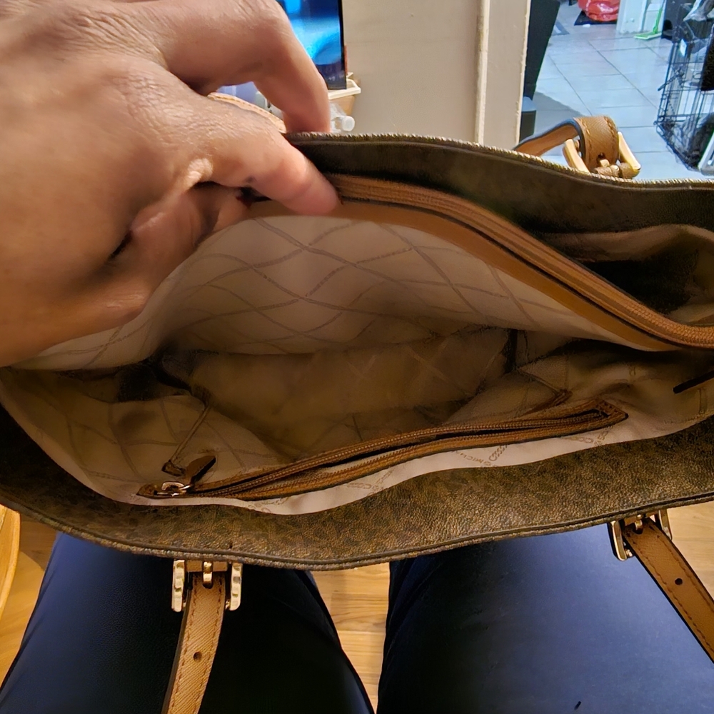 Elegant Brown Leather Tote Bag